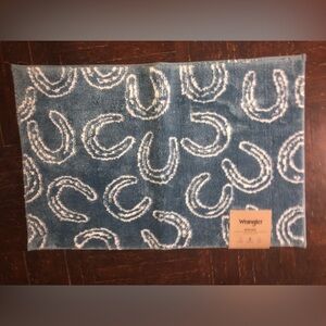 💙 Wrangler Blue and White Horseshoe Bath Rug